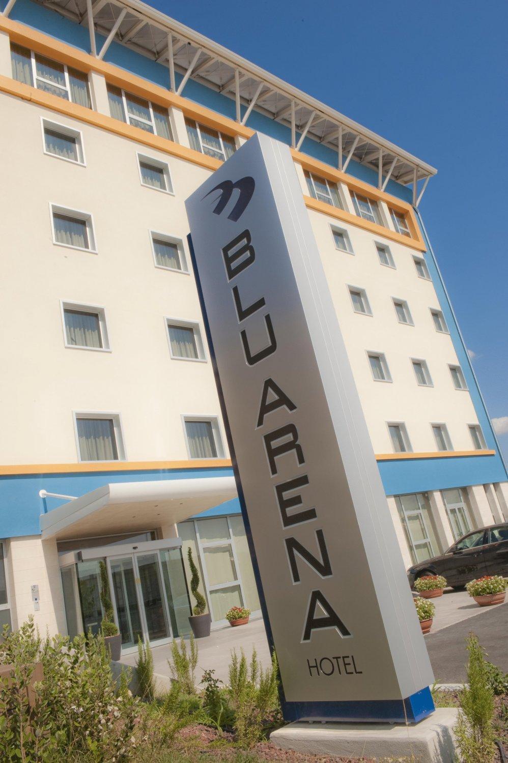 Blu Arena Hotel Montecchio  Bagian luar foto